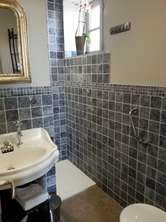 Relais St Jacques - Roanne Bed & Breakfast Saint-Haon-le-Chatel Room photo